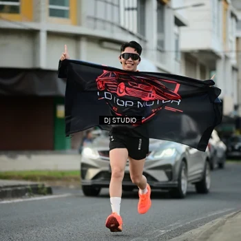 Runner Photo 7910800