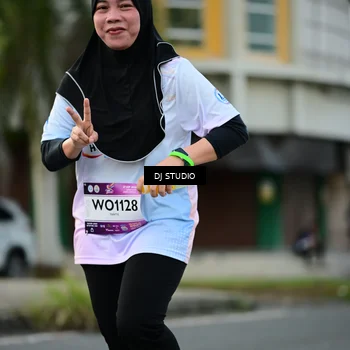 Runner Photo 7910824