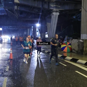 Runner Photo 7910833