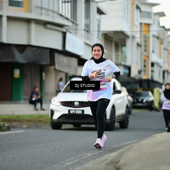Runner Photo 7910835