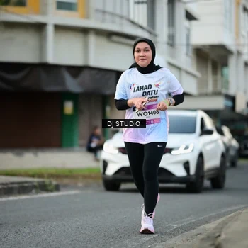 Runner Photo 7910836