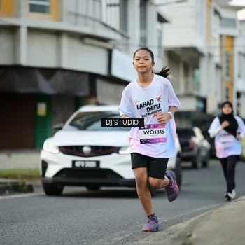 Runner Photo 7910868