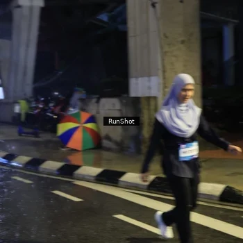 Runner Photo 7910870