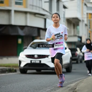 Runner Photo 7910872
