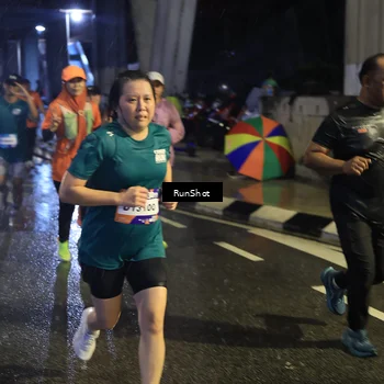 Runner Photo 7910873
