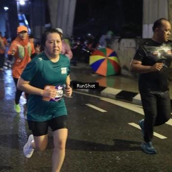 Runner Photo 7910874