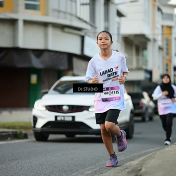 Runner Photo 7910875