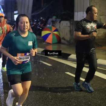 Runner Photo 7910877