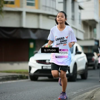 Runner Photo 7910886