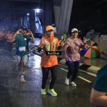 Runner Photo 7910892