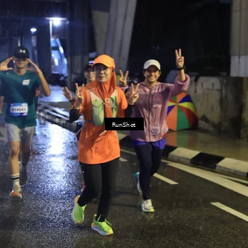 Runner Photo 7910901