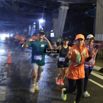 Runner Photo 7910920