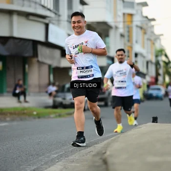Runner Photo 7910929