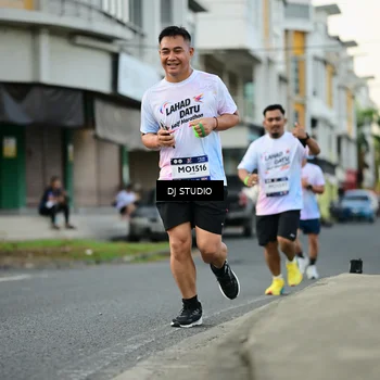 Runner Photo 7910930