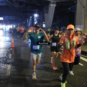 Runner Photo 7910931