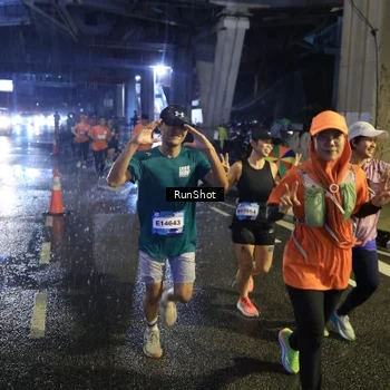 Runner Photo 7910934