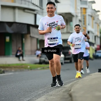 Runner Photo 7910936