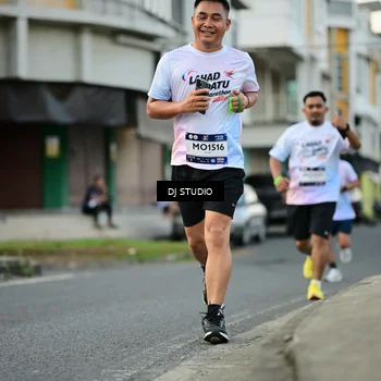 Runner Photo 7910941
