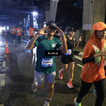 Runner Photo 7910945