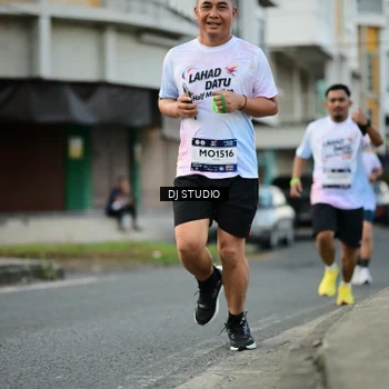 Runner Photo 7910946