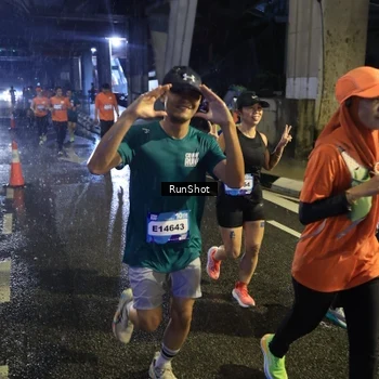 Runner Photo 7910947