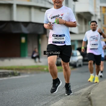 Runner Photo 7910949