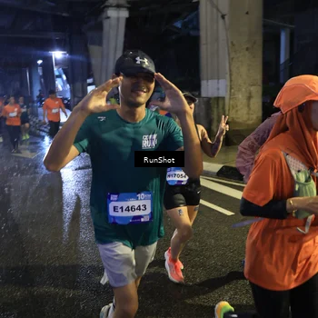 Runner Photo 7910954