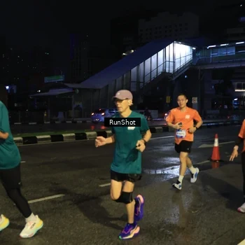 Runner Photo 7910955