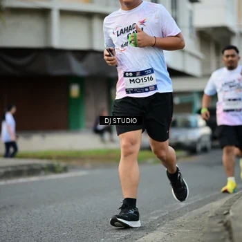Runner Photo 7910956