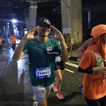 Runner Photo 7910958