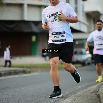 Runner Photo 7910965