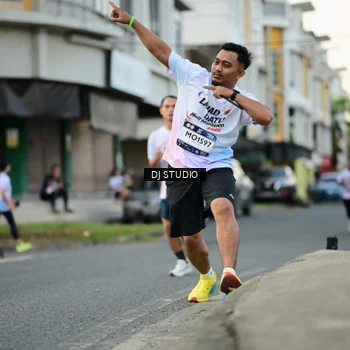 Runner Photo 7910968