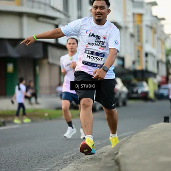 Runner Photo 7910986