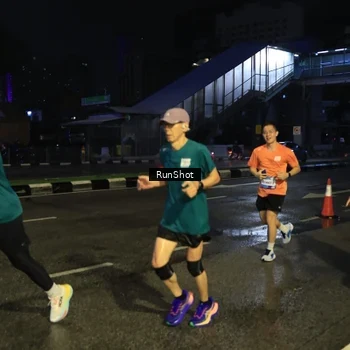 Runner Photo 7910987