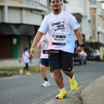 Runner Photo 7910991