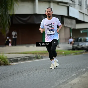 Runner Photo 7911002