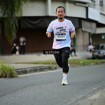 Runner Photo 7911004