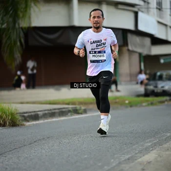 Runner Photo 7911011