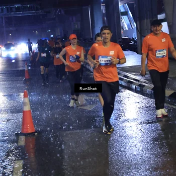 Runner Photo 7911020