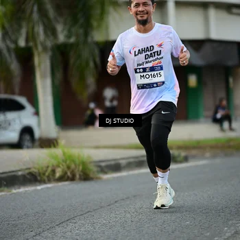 Runner Photo 7911029