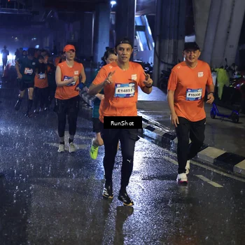 Runner Photo 7911032