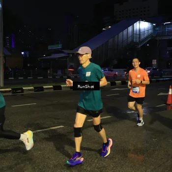 Runner Photo 7911038