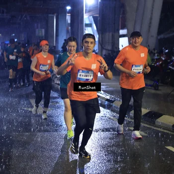 Runner Photo 7911040