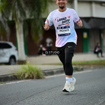 Runner Photo 7911041