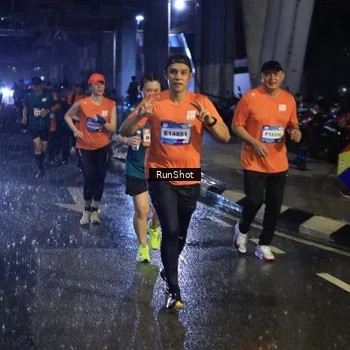 Runner Photo 7911043