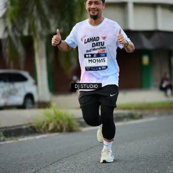 Runner Photo 7911045