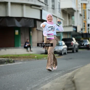 Runner Photo 7911049