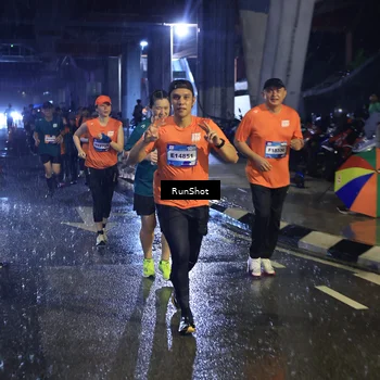 Runner Photo 7911050