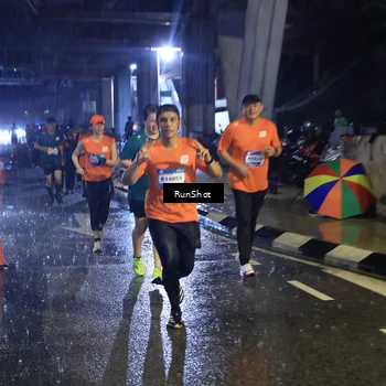 Runner Photo 7911052