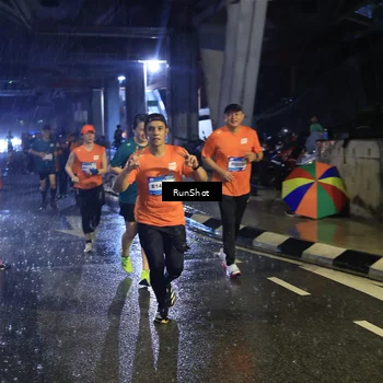 Runner Photo 7911057